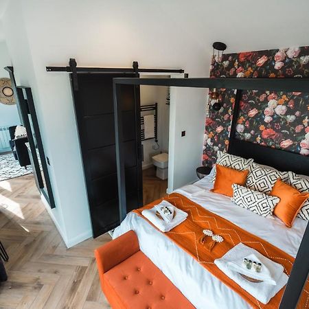 Priory Bay Escapes - Visum Apartment Tenby Bagian luar foto