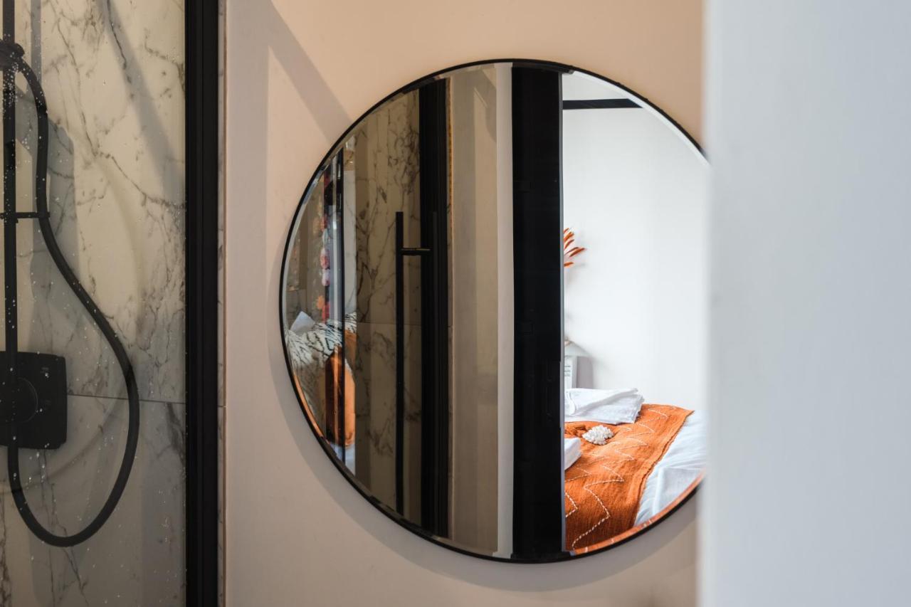 Priory Bay Escapes - Visum Apartment Tenby Bagian luar foto